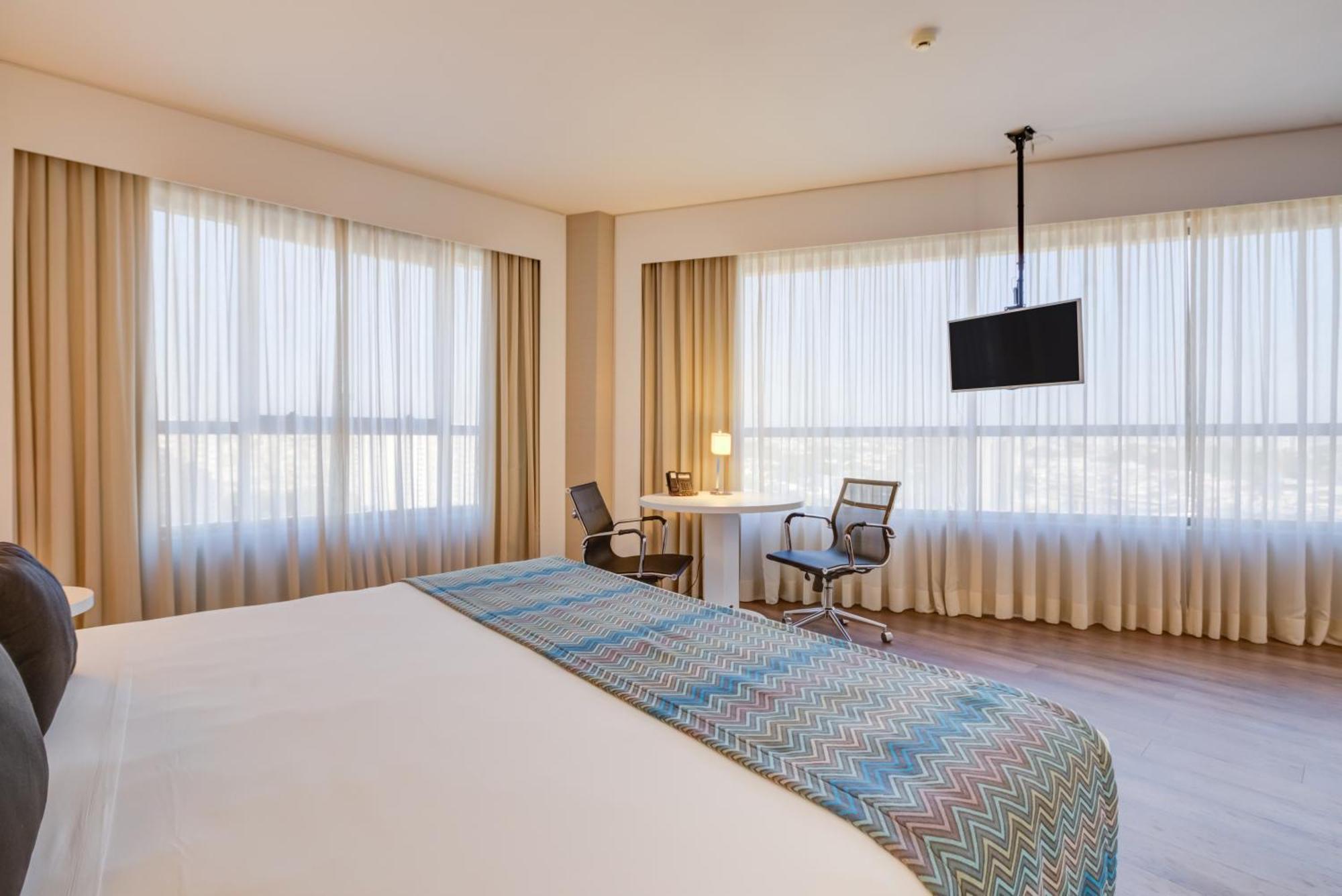 Deluxe King Room,1550150752:JPEG